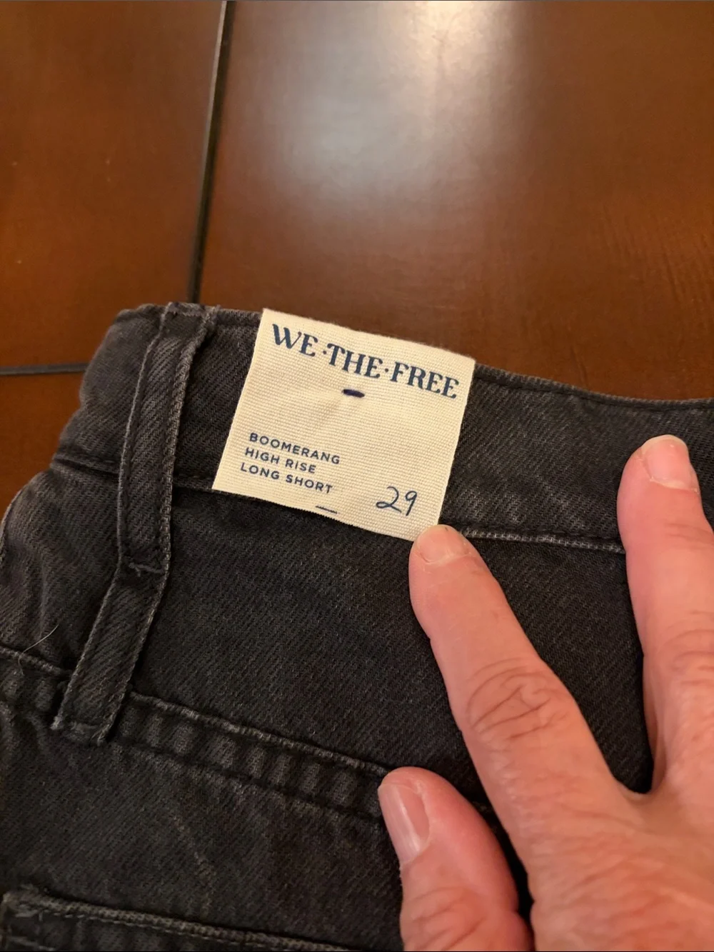 We The Free, boomerang Black Jean Shorts missing one top copper rivet. - Picture 9 of 15